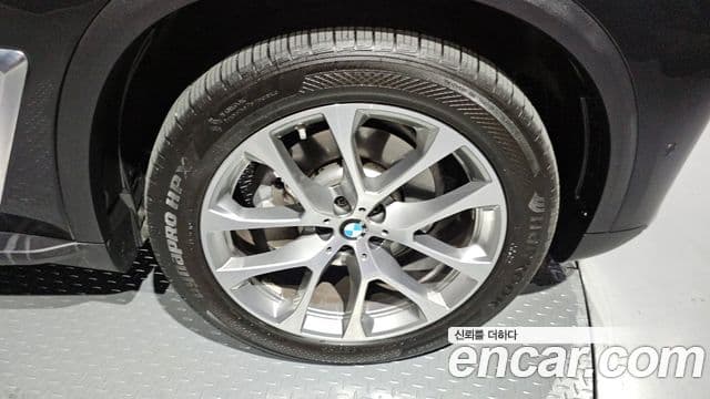 BMW X5 2024 — ფოტო 10/25
