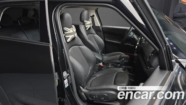 Mini Cooper Countryman 2023 — Photo 14/20