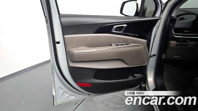Kia Carnival 2024 — Şəkil 37/38