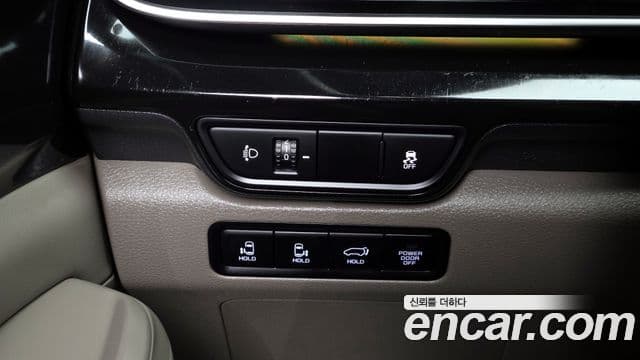 Kia Carnival 2024 — Şəkil 30/38