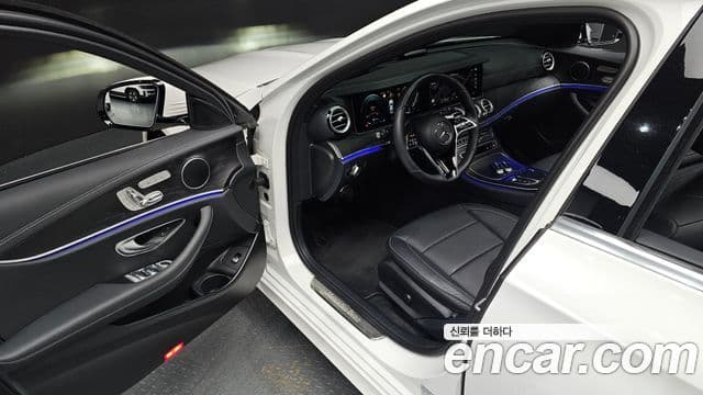 Mercedes-Benz E-Class 2022 — Şəkil 12/20