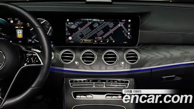 Mercedes-Benz E-Class 2022 — Şəkil 16/20