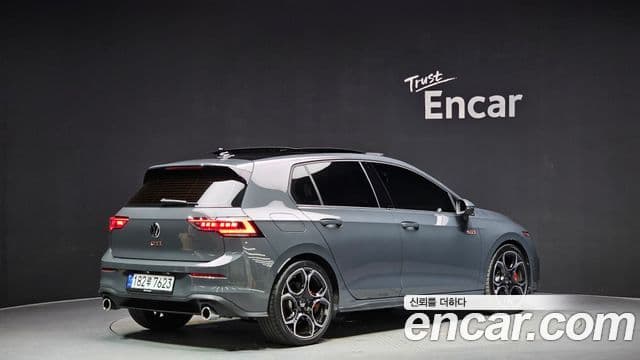 Volkswagen Golf 2025 — ფოტო 2/20