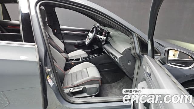 Volkswagen Golf 2025 — ფოტო 11/20