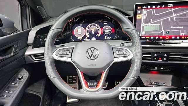 Volkswagen Golf 2025 — ფოტო 13/20