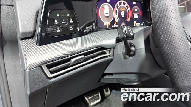 Volkswagen Golf 2025 — ფოტო 19/20