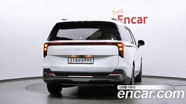 Kia Carnival 2024 — Photo 5/20