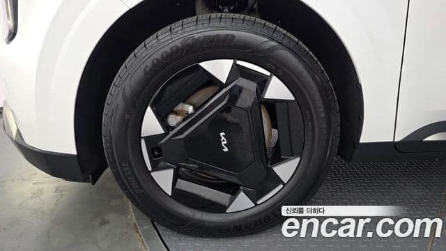 Kia Carnival 2024 — Photo 4/20