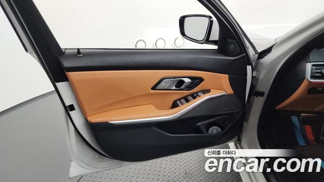 BMW 3 Series 2023 — Şəkil 31/35