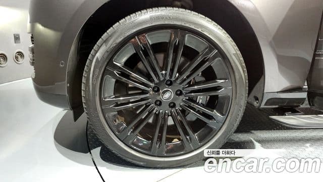 Land Rover Range Rover 2023 — фото 5 из 20