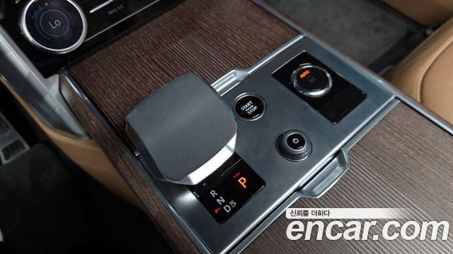 Land Rover Range Rover 2023 — ფოტო 9/20