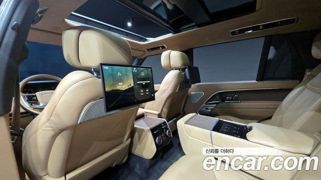 Land Rover Range Rover 2023 — ფოტო 12/20