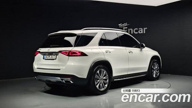 Mercedes-Benz GLE-Class 2022 — ფოტო 2/20