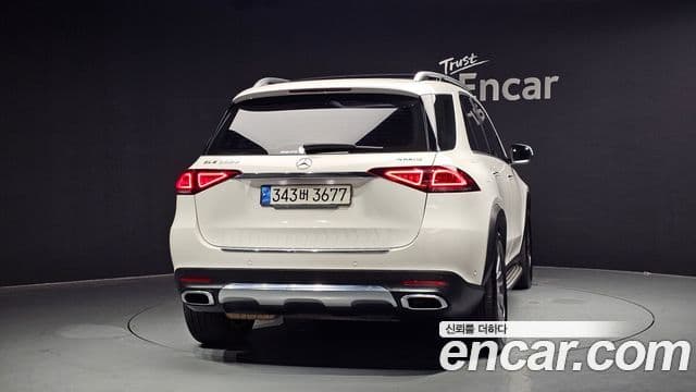 Mercedes-Benz GLE-Class 2022 — ფოტო 4/20