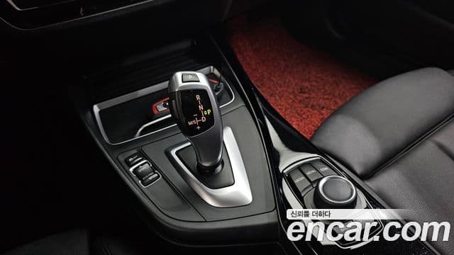 BMW 1 Series 2019 — Şəkil 9/20