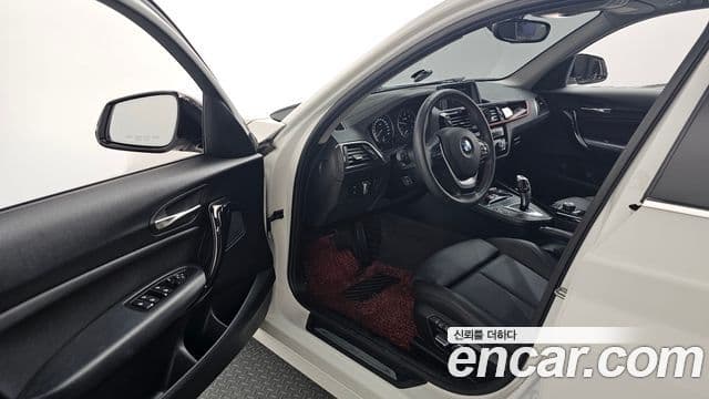 BMW 1 Series 2019 — Şəkil 10/20