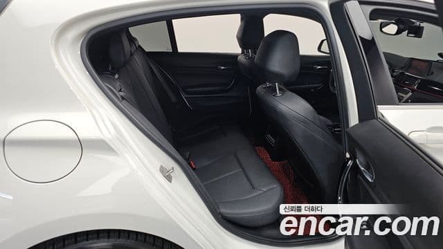 BMW 1 Series 2019 — Şəkil 11/20