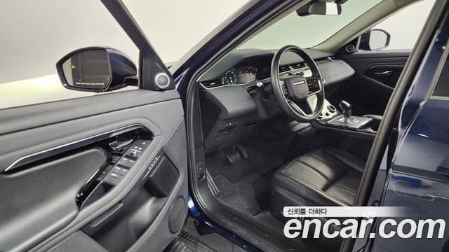 Land Rover Range Rover Evoque 2022 — Фото 10/20