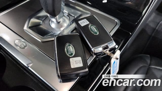 Land Rover Range Rover Evoque 2022 — Фото 16/20