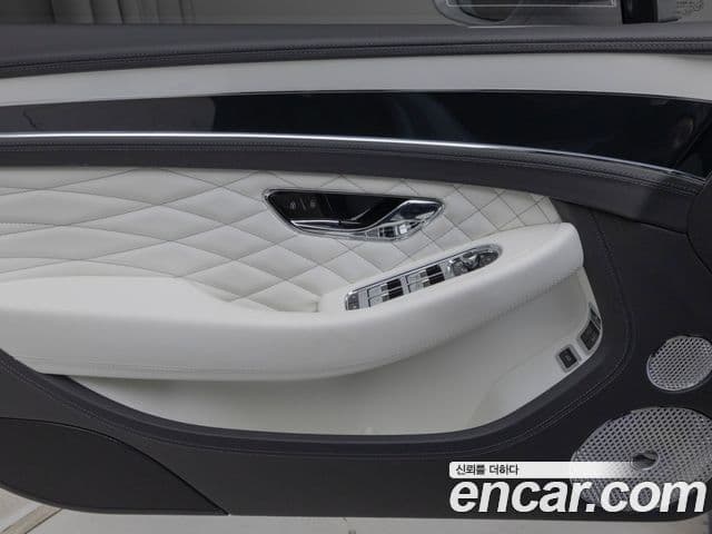 Bentley Continental GT 2024 — ფოტო 5/19