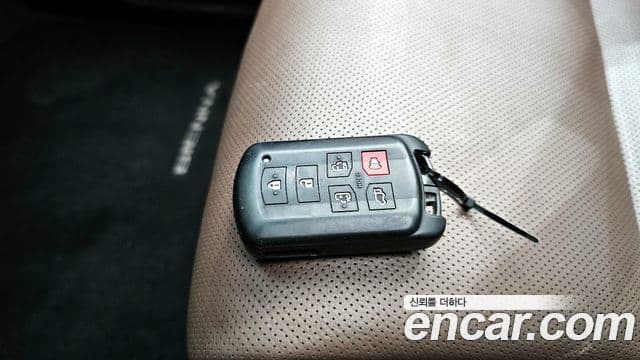 Toyota Sienna 2018 — Şəkil 9/30