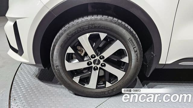 Kia Sorento 2022 — ფოტო 5/20