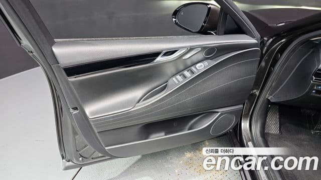 Genesis G80 2022 — Photo 13/30