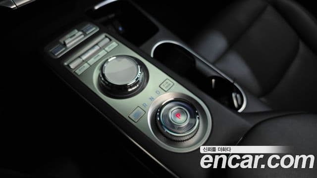 Genesis GV70 2021 — ფოტო 9/20