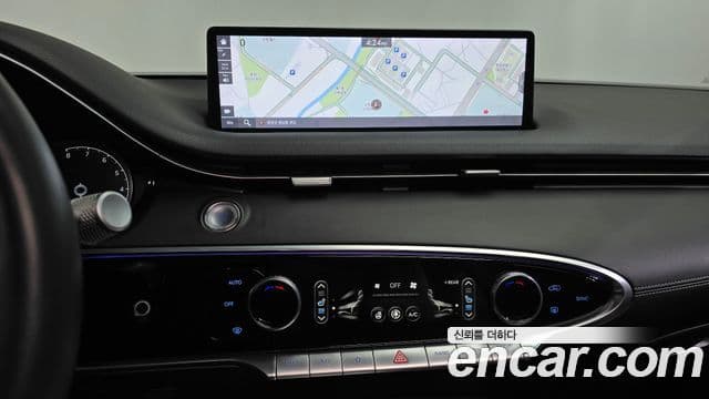 Genesis GV70 2021 — ფოტო 12/20