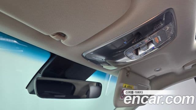 Genesis GV70 2021 — ფოტო 19/20