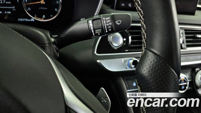 Genesis G70 2021 — Photo 31/37