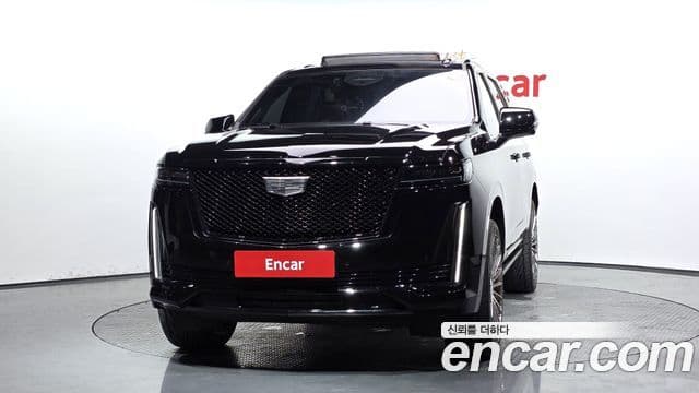 Cadillac Escalade 2023 — ფოტო 2/20