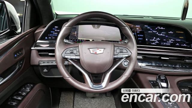 Cadillac Escalade 2023 — ფოტო 11/20