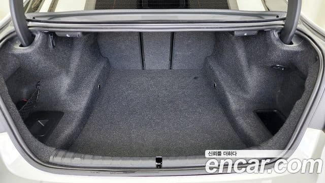 BMW 5 Series 2020 — Şəkil 19/20