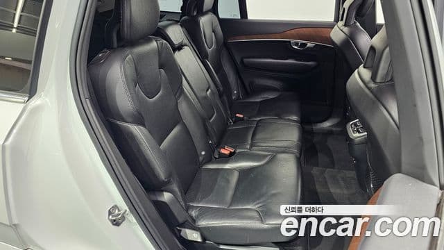 Volvo XC90 2019 — ფოტო 11/20