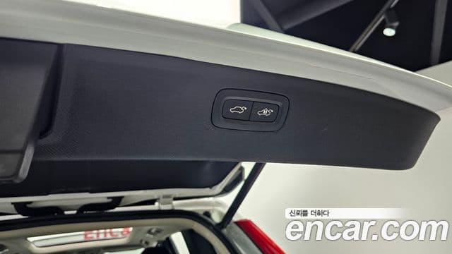 Volvo XC90 2019 — Photo 27/33