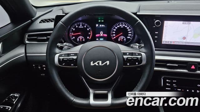 Kia K5 2022 — ფოტო 14/20