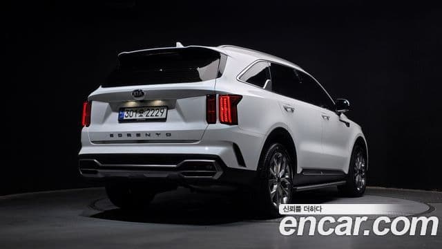 Kia Sorento 2021 — ფოტო 2/20