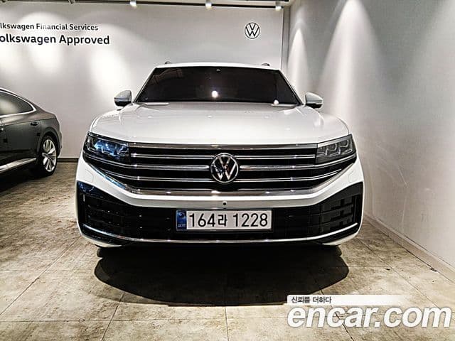 Volkswagen Touareg 2024 — Photo 8/13