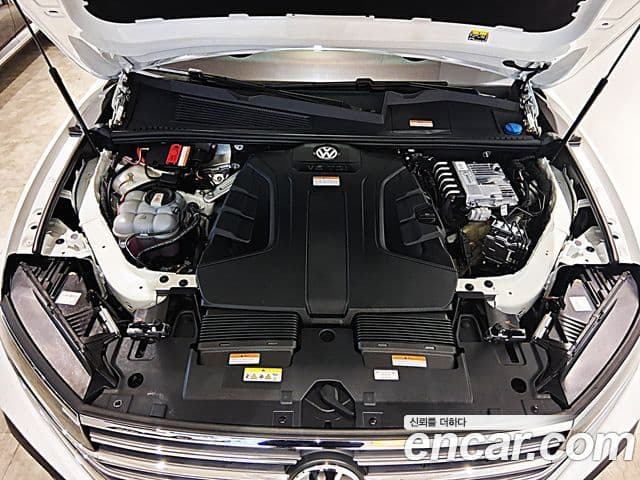 Volkswagen Touareg 2024 — Photo 4/13