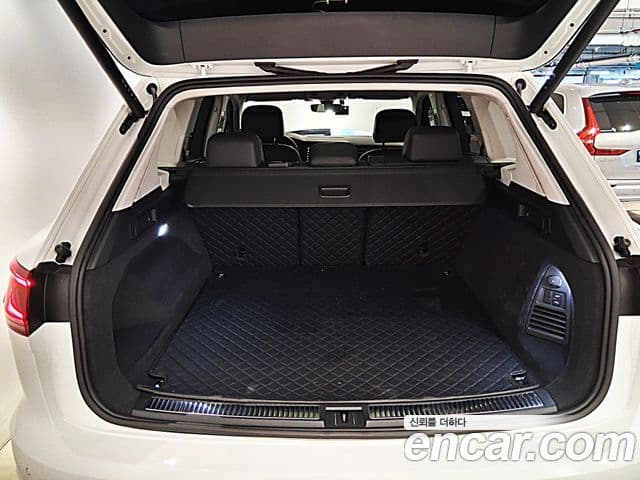 Volkswagen Touareg 2024 — Photo 11/13