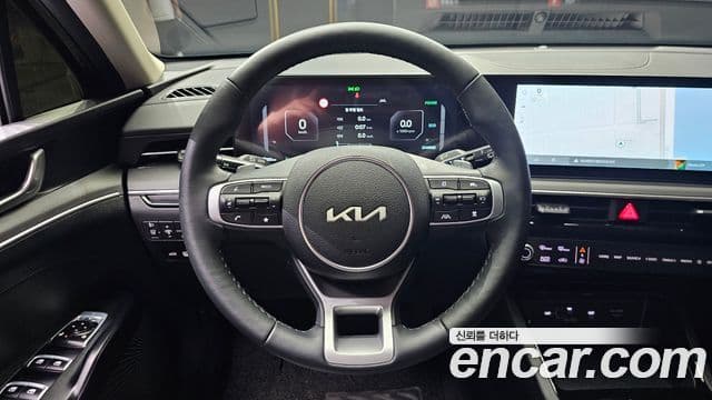 Kia K5 2025 — Şəkil 13/20