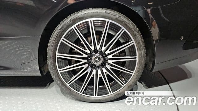 Mercedes-Benz CLE-Class 2025 — Photo 8/31