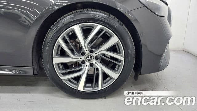 Mercedes-Benz E-Class 2024 — Şəkil 4/17