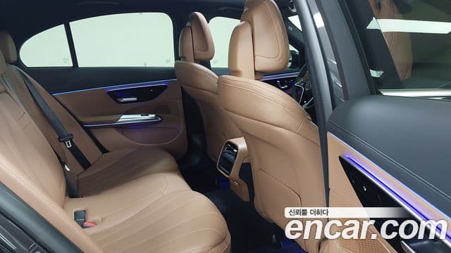 Mercedes-Benz E-Class 2024 — Şəkil 9/17