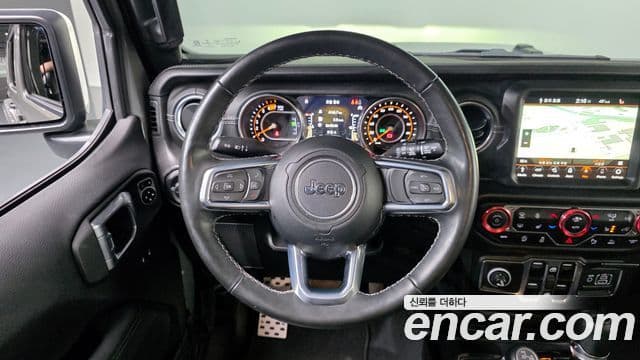 Jeep Wrangler 2022 — фото 13 из 20