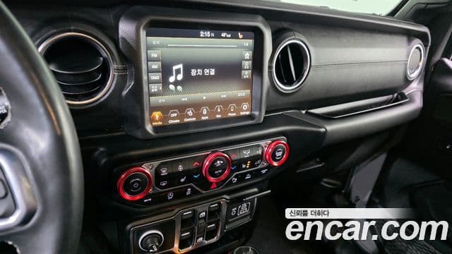 Jeep Wrangler 2022 — фото 16 из 20