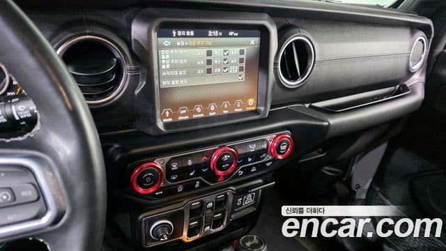 Jeep Wrangler 2022 — фото 17 из 20