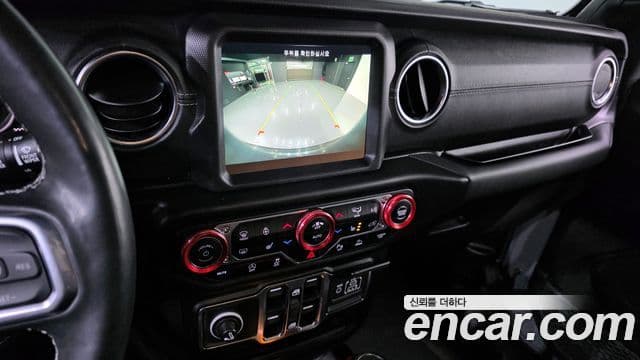 Jeep Wrangler 2022 — фото 18 из 20