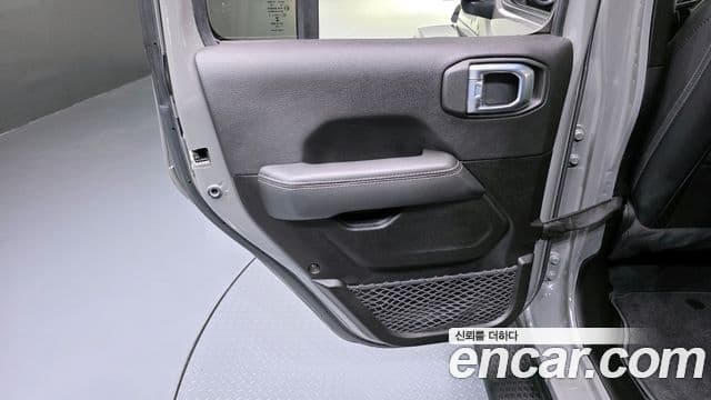 Jeep Wrangler 2022 — Şəkil 6/34